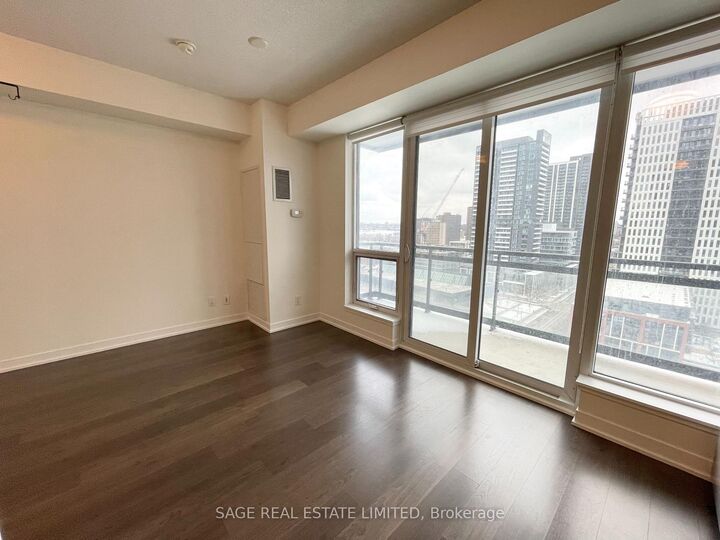 Property Photo:  225 Sackville Street 1311  ON M5A 0B9 
