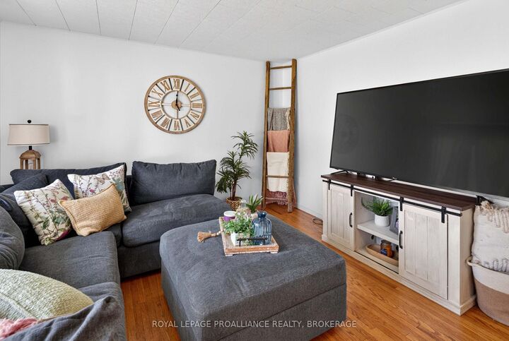 Property Photo: 26 McLean Boulevard ON K7H 2Z3