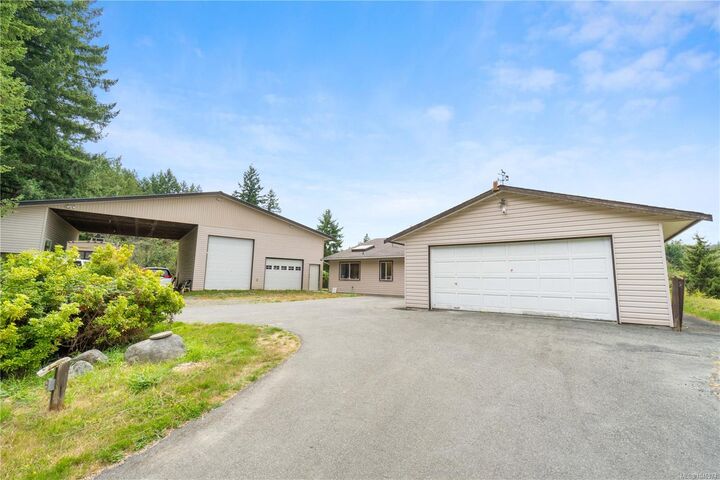 Property Photo: 2445 Godfrey Rd BC V9X 1E6