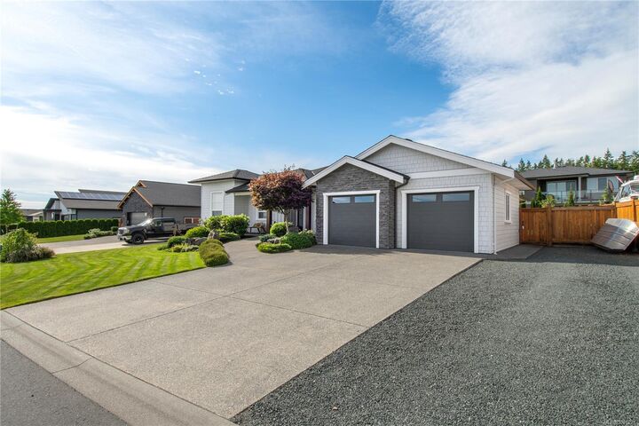 Property Photo: 441 Arizona Dr BC V9H 0E4