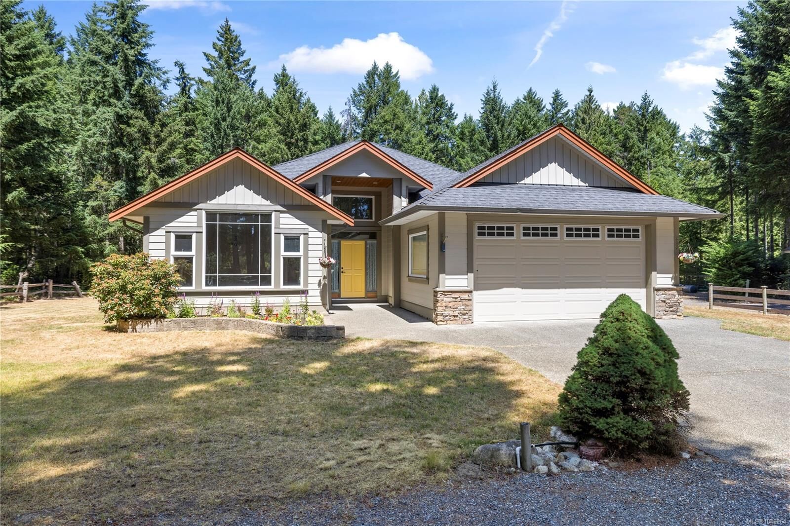 Property Photo: 1057 Paradise Pl BC V9P 9A4