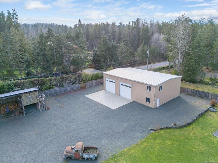Property Photo: 1143 Bellevue Rd BC V9P 2C4