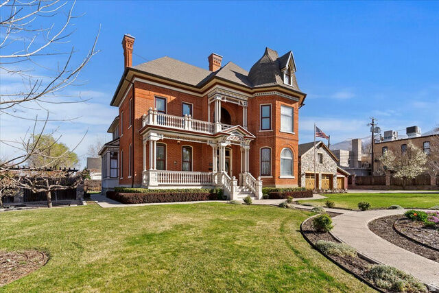 Property Photo: 42 W Center St UT 84037