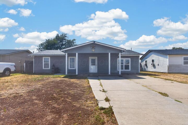 Property Photo:  1032 Stuart Drive  TX 79104 
