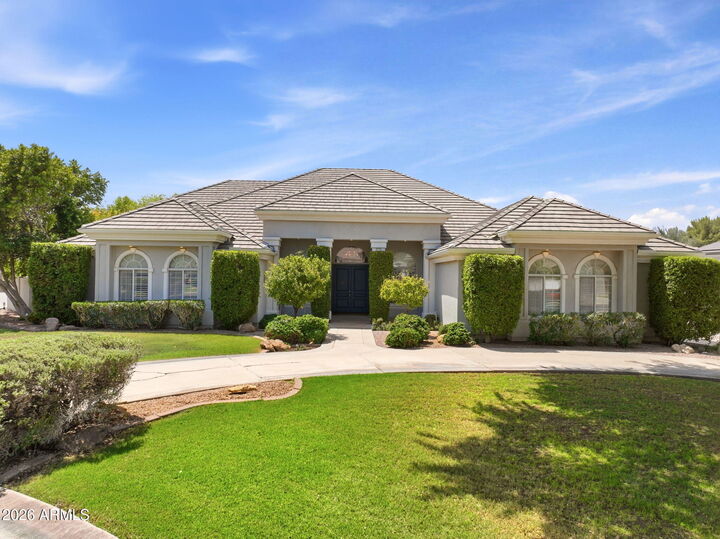 Property Photo:  302 S Tucana Court  AZ 85296 