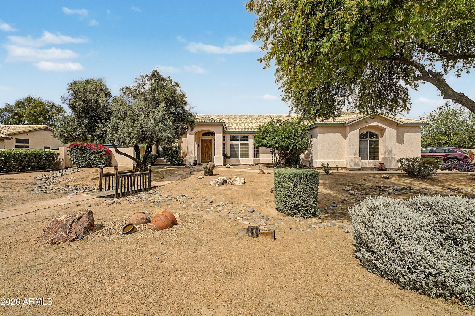 Property Photo:  19336 E Avenida Del Valle --  AZ 85142 