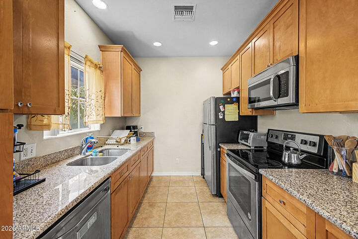 Property Photo: 2016 S Hammond Drive 104 AZ 85282