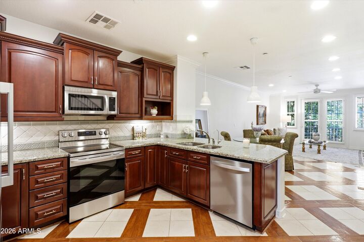 Property Photo: 4425 N 24th Place AZ 85016
