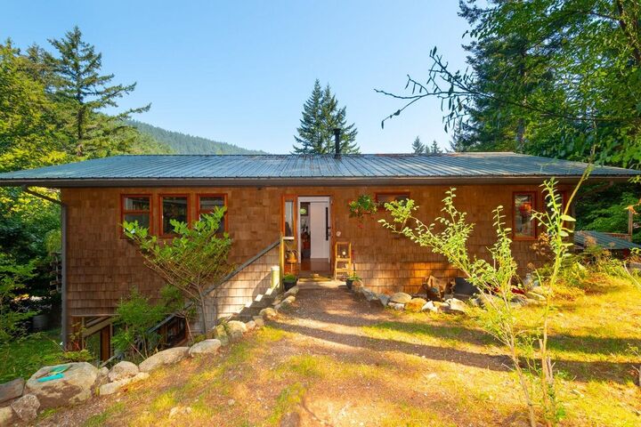 368 Eagles Nest Road — photo 1