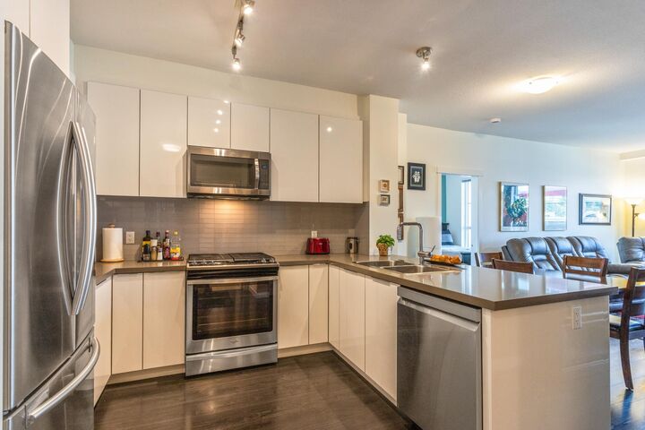 Property Photo: 609 Cottonwood Avenue 502 BC V3J 0H2