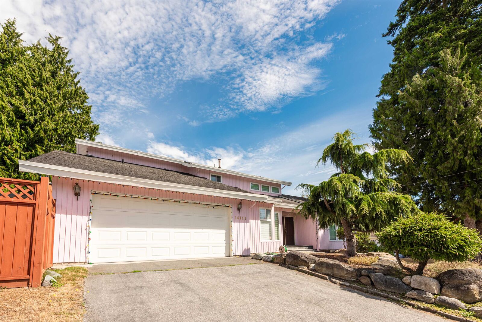 Property Photo: 16111 10 Avenue BC V4A 1A7