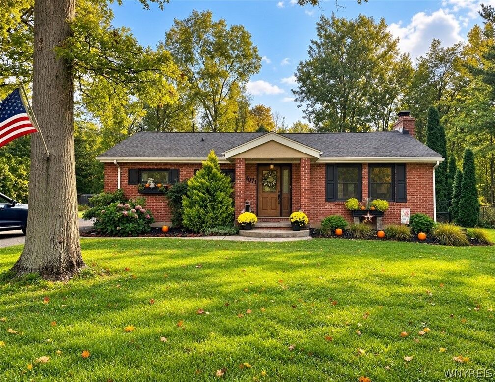 Property Photo:  4071 Calkins Road  NY 14174 