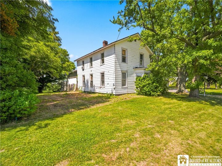 Property Photo:  7474 E Main Road  NY 14787 