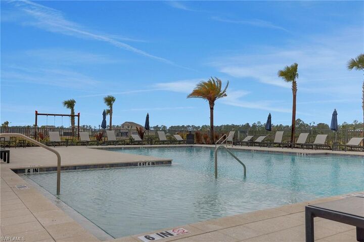 Property Photo:  16928 Cottontail Cir  FL 33982 