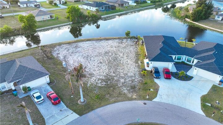 Property Photo:  817 SW 8th St  FL 33991 