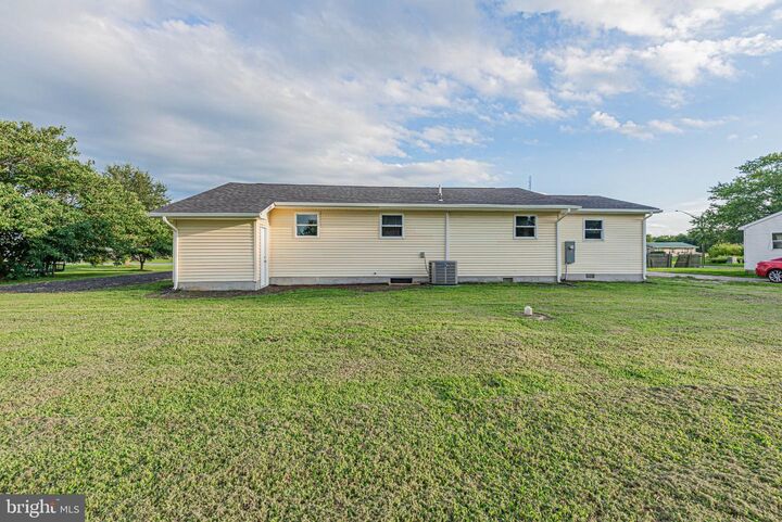 Property Photo: 28927 E Diamond Street DE 19939