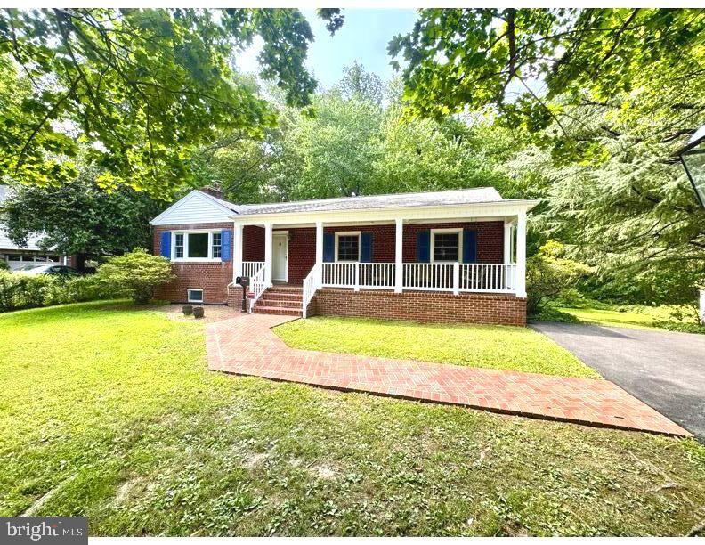 Property Photo:  3019 Crane Drive  VA 22042 