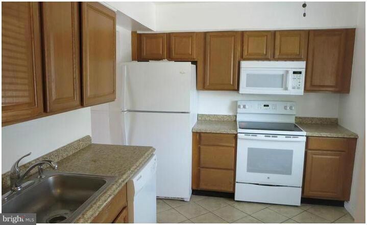 Property Photo: 10193 Farragut Court VA 20109