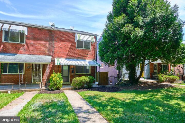 Property Photo:  718 Ridge Road SE  DC 20019 