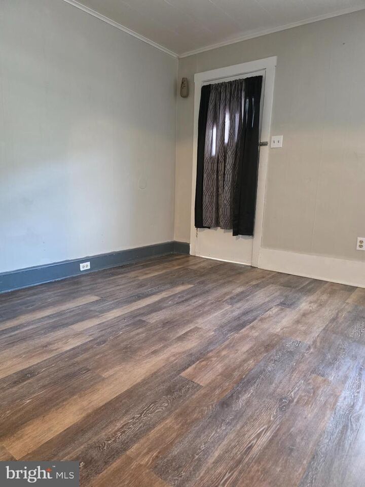 Property Photo:  208 W Railroad Street  PA 17901 