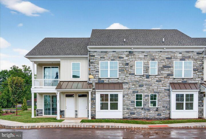 Property Photo:  401 Isabelle Court 101  PA 19438 