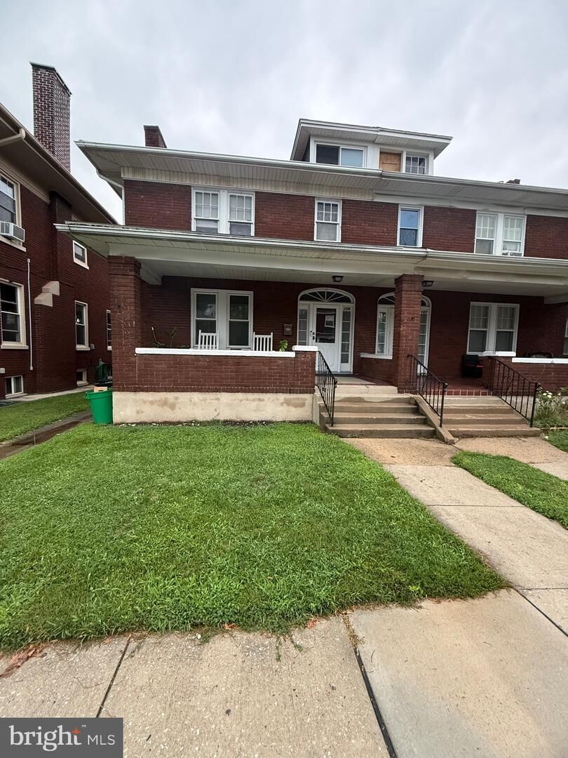 Property Photo:  109 W Cottage Place  PA 17401 