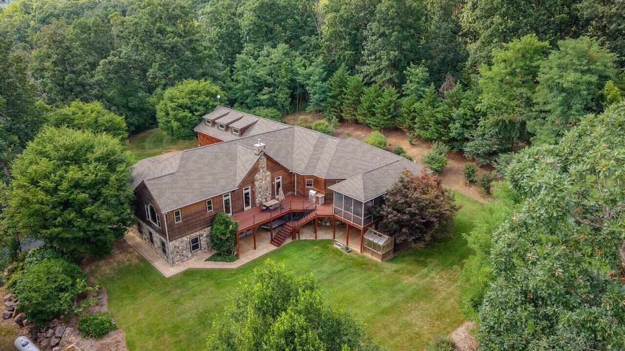 Property Photo: 8313 Rock Hill Ln VA 22834