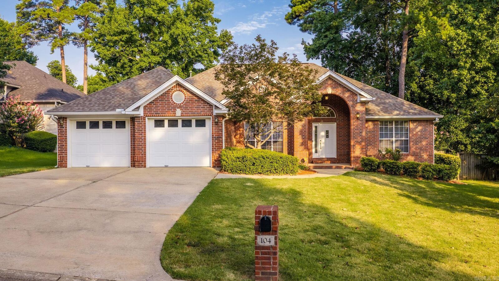 Property Photo: 104 Cannes Court AR 72113