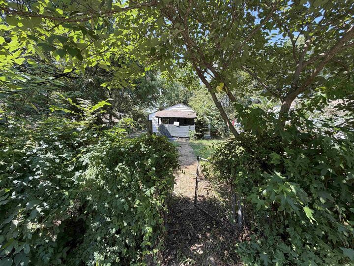 Property Photo:  522 W Forrest Street  AR 72401 