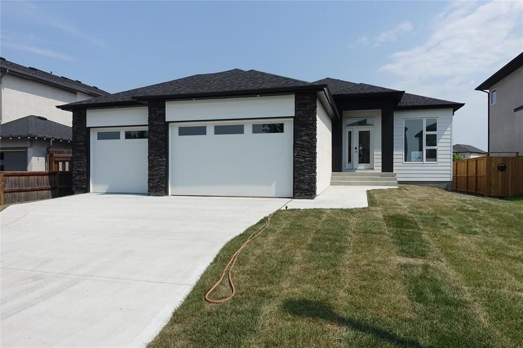 Property Photo: 79 Waterstone Drive MB R3Y 0L2