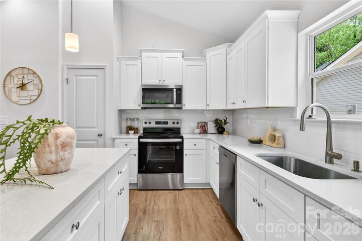 Property Photo: 5700 Anderson Road NC 28269