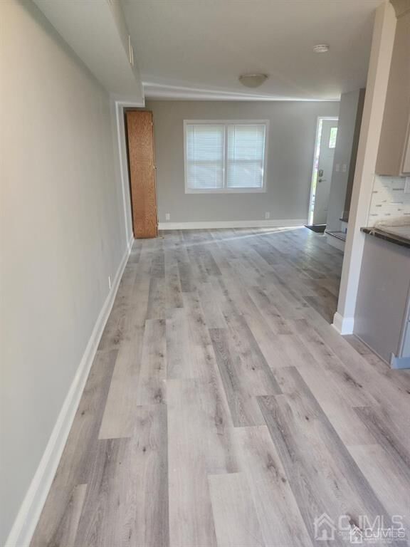 Property Photo:  3 Elm Court  NJ 08840 
