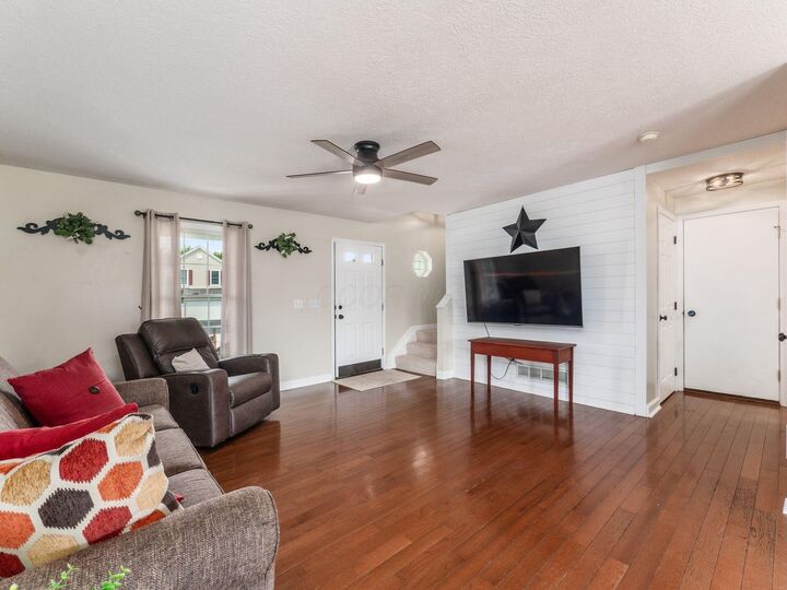 Property Photo:  863 Mill Stream Street  OH 43074 