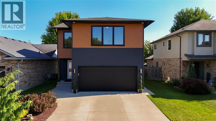 Property Photo: 209 Meadowlark Lane ON N7S 6K2