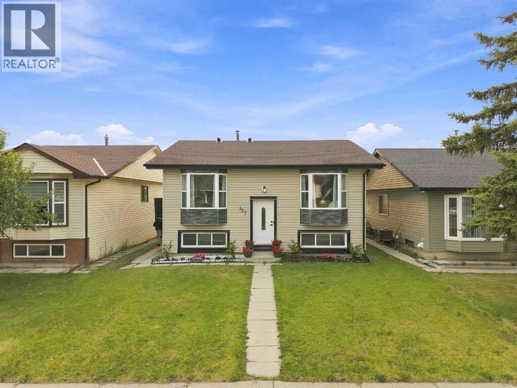 Property Photo: 427 Falmere Road Northeast AB T3J 2Z8