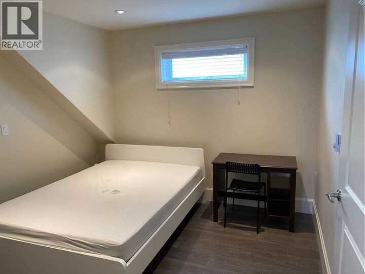 Property Photo:  56 East 51st Avenue  BC V5X 1B9 