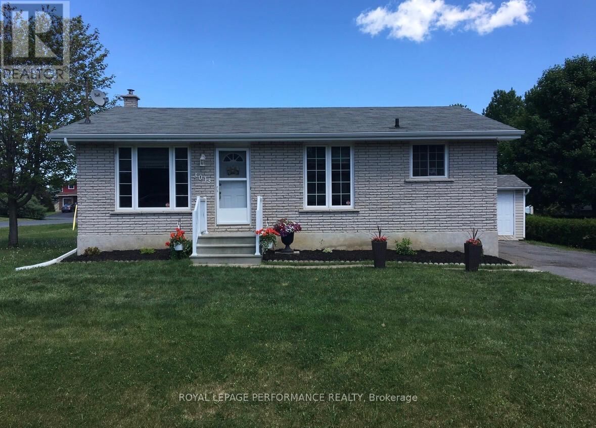 Property Photo:  3013 Johnston Avenue  ON K6K 1G8 