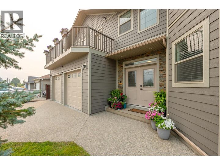 Property Photo: 317 2nd Avenue BC V0X 1N2