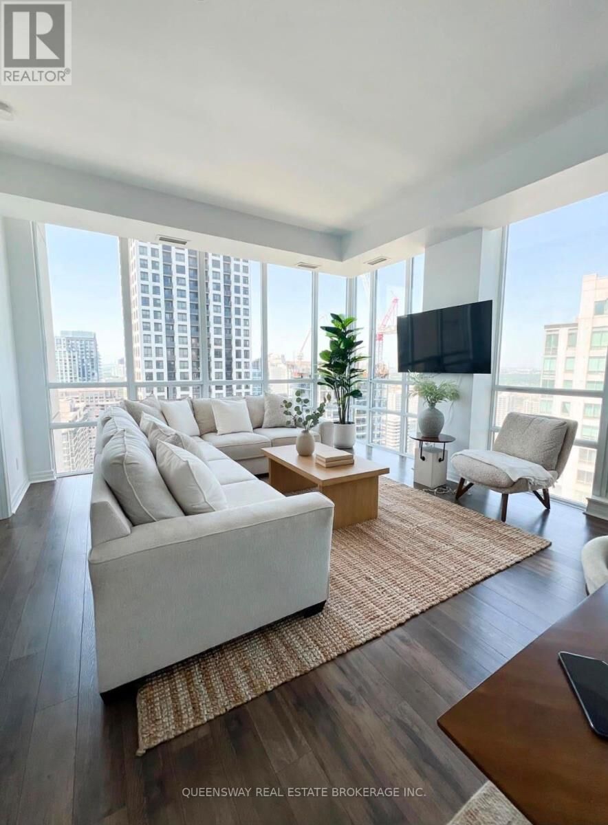 Property Photo:  3515 Kariya Drive 3601  ON L5B 0C1 