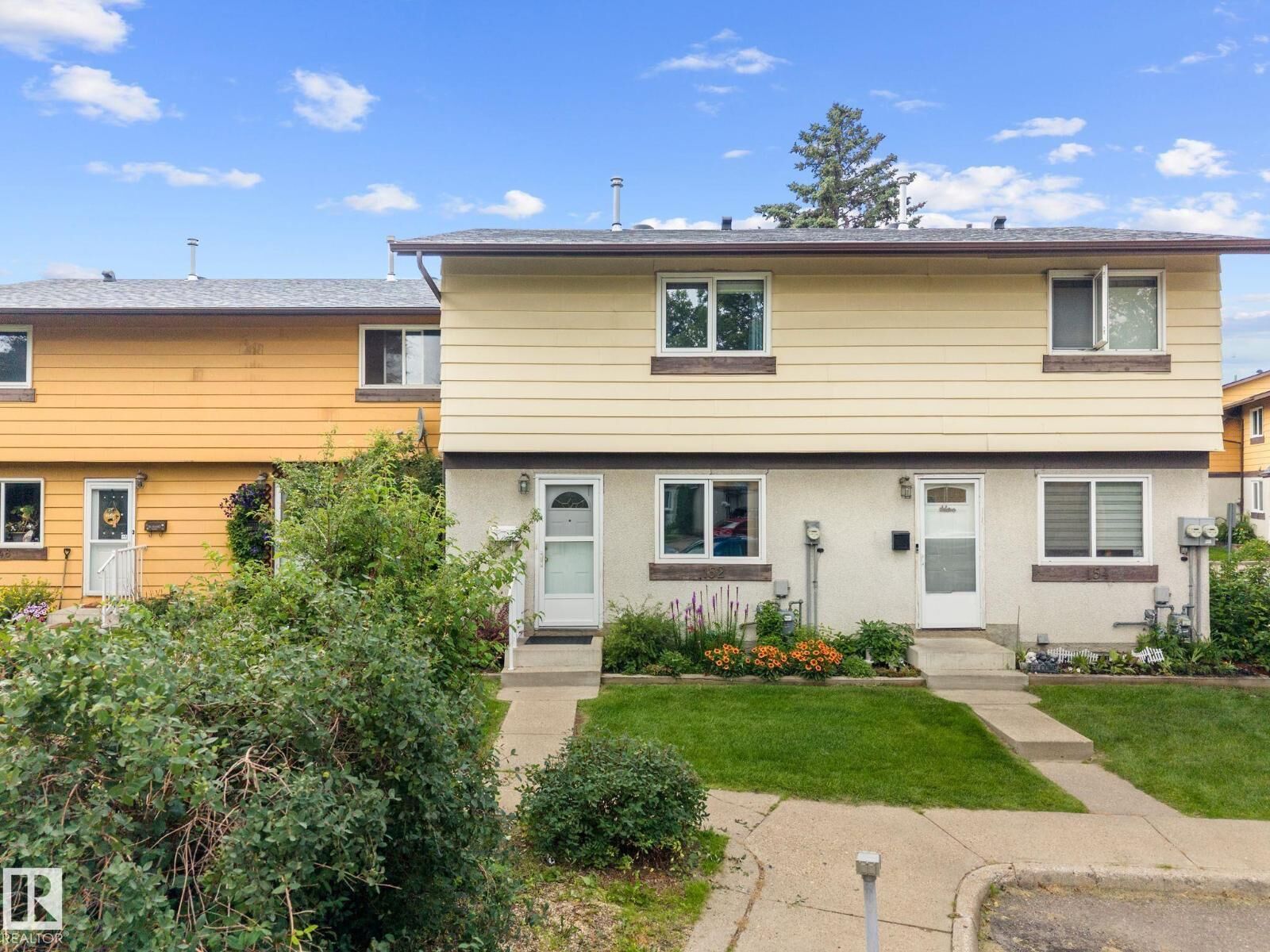 Property Photo: 152 Woodstock NW AB T5T 0H6