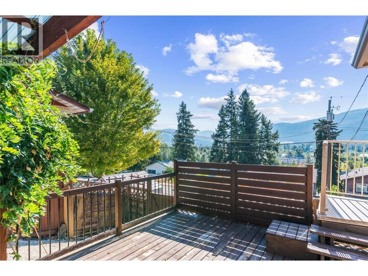 Property Photo: 1908 Grandview Avenue BC V0E 2G0