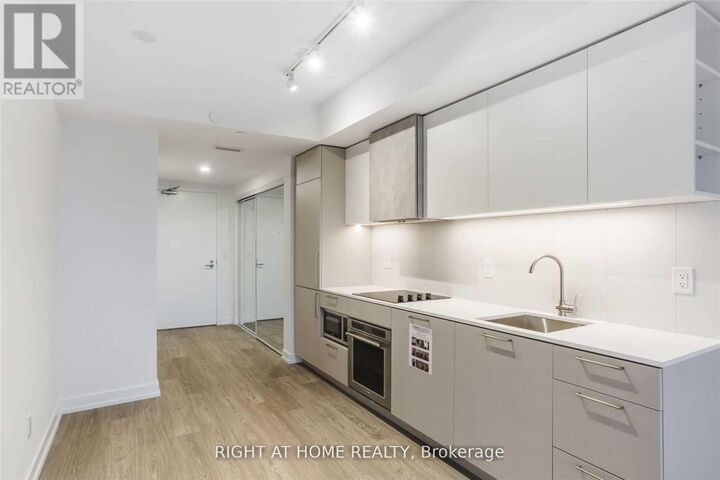 Property Photo: 19 Western Battery Road 2616 ON M6K 0E3