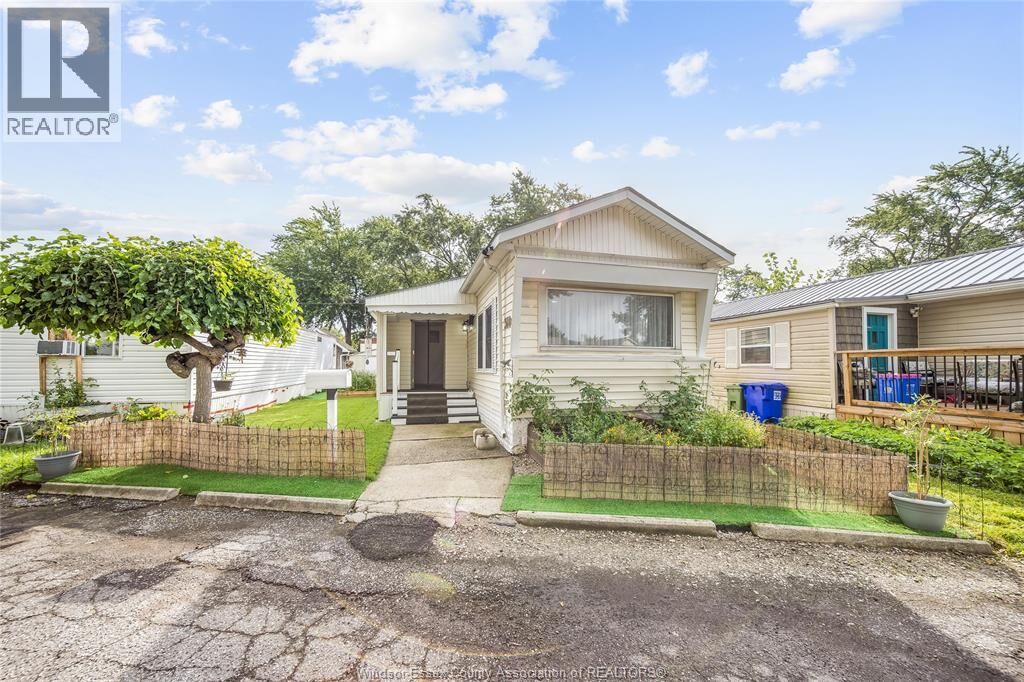 Property Photo: 310 Pompano Avenue ON N8W 2A7