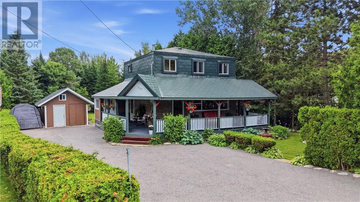 Property Photo: 751 Sunnyside Road ON P3G 1J4
