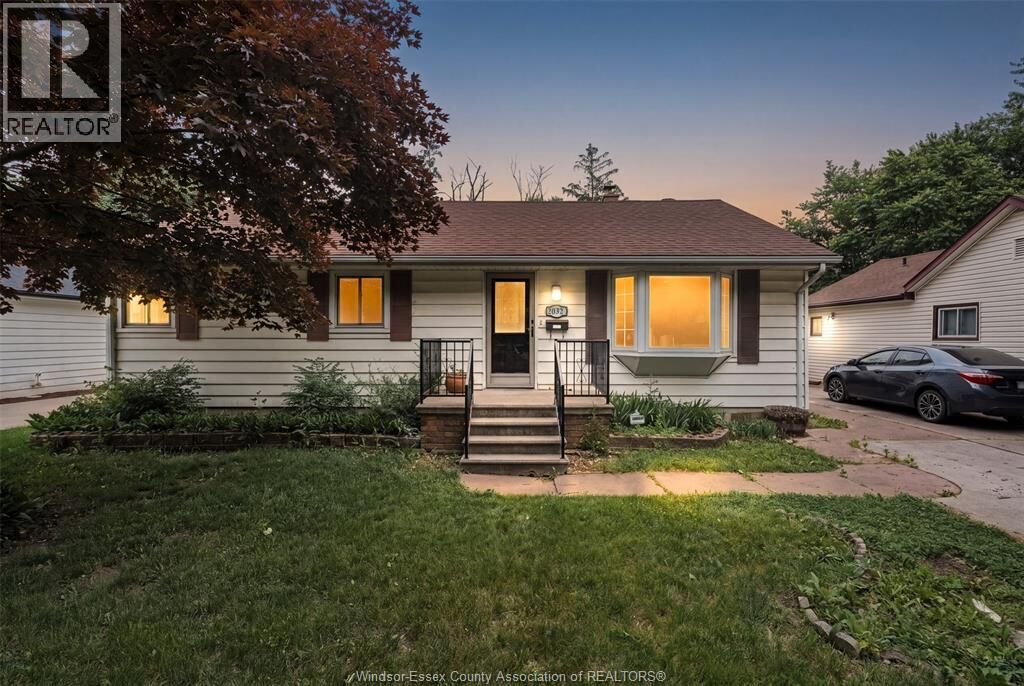 Property Photo:  2032 Ford Boulevard  ON N8T 2E7 