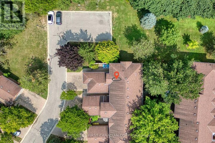 Property Photo:  70 Sunnyside Drive 63  ON N5X 3W5 