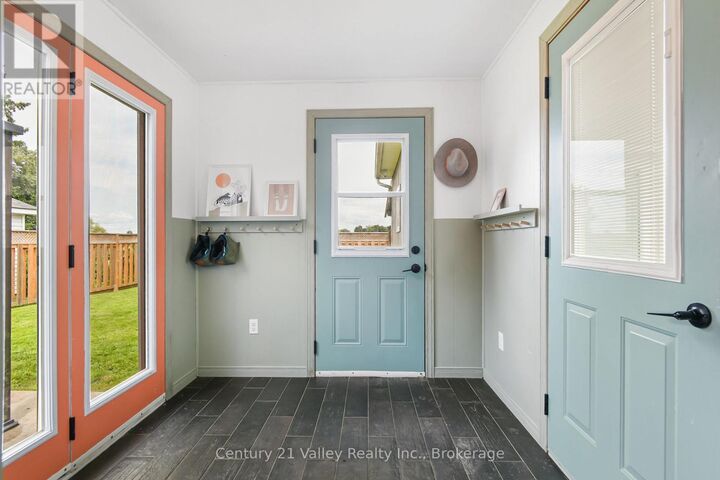 Property Photo: 785 Eighth Street ON K7V 1B5