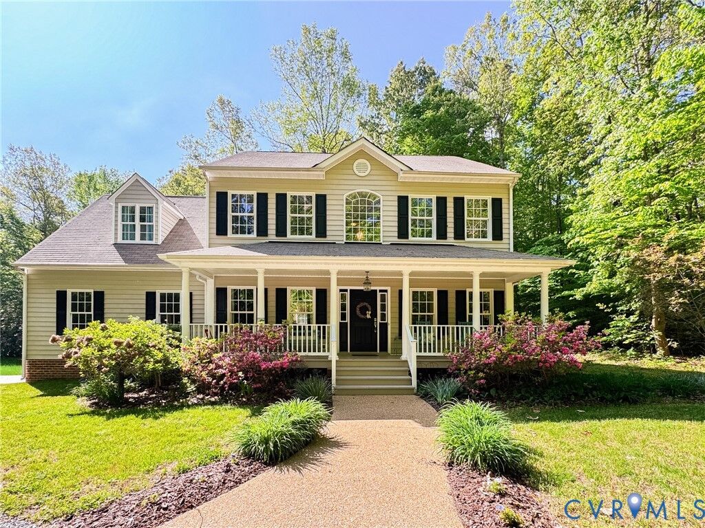 Property Photo: 17312 Tiswood Drive VA 23015