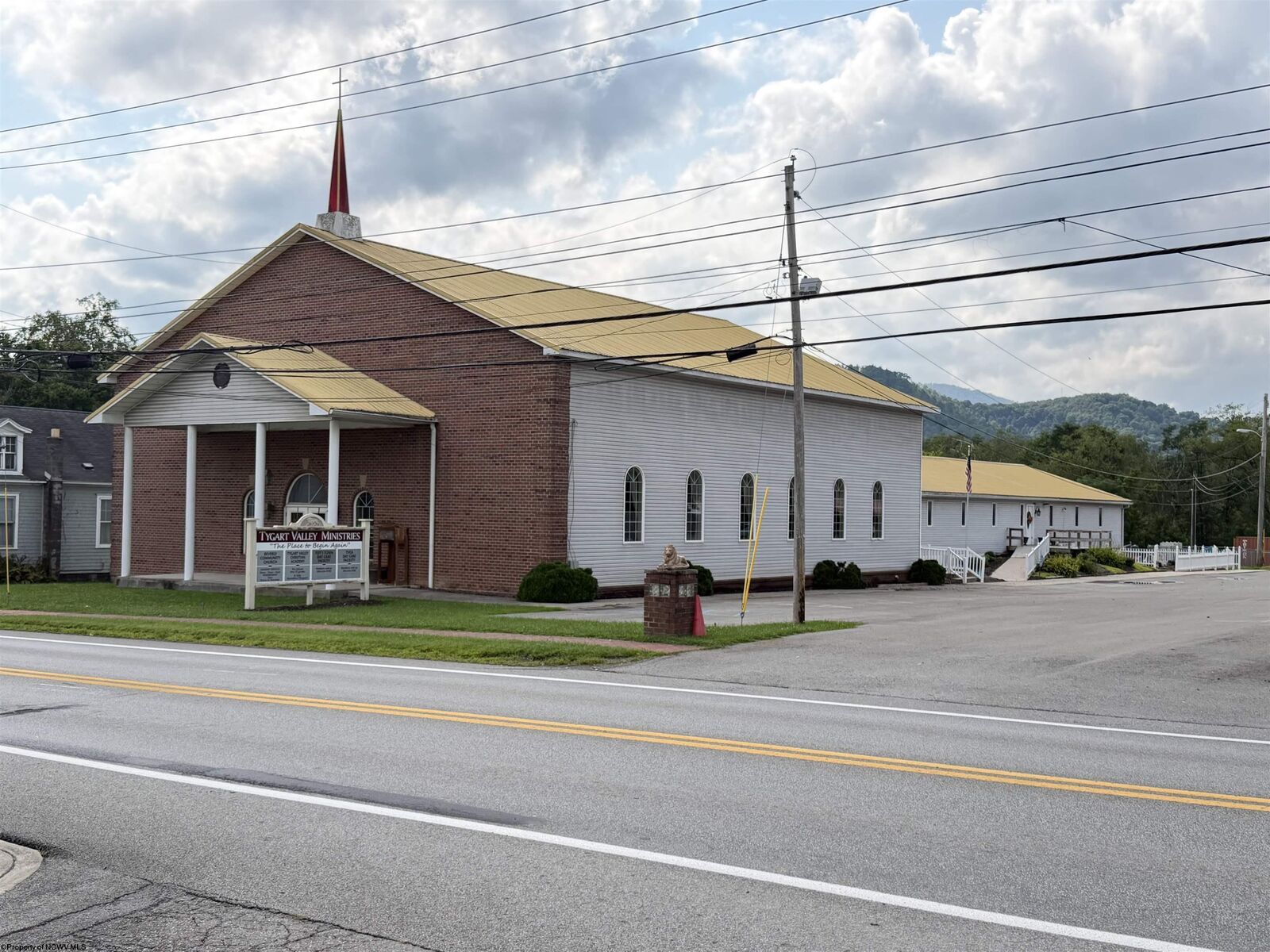 Property Photo:  496 Main Street  WV 26253 