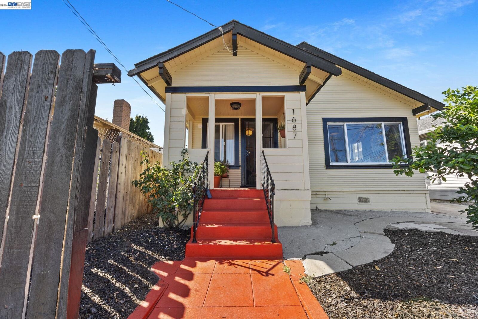 Property Photo: 1687 70th Ave CA 94621